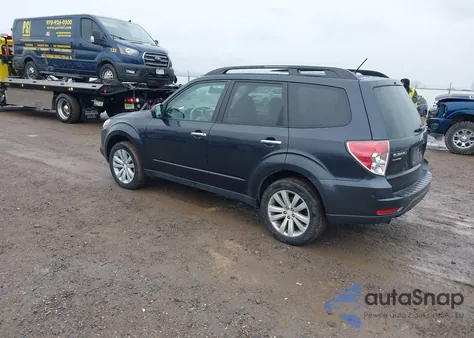 2011 Subaru Forester 2.5X Premium из США, поврежденный, VIN JF2SHADC0BH751441